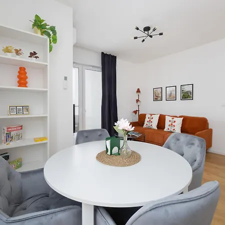 Apartment Goclaw Prime Uminskiego By Solarento