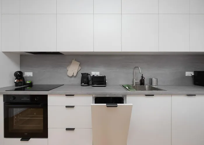 아파트 Goclaw Prime Uminskiego By Solarento 바르샤바